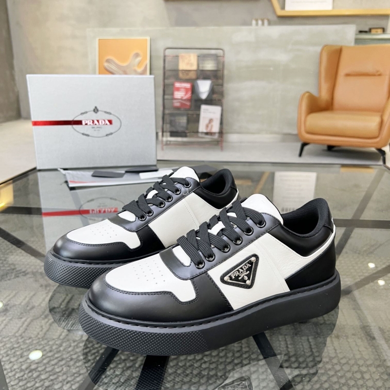 Pra*a casual shoes